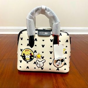 Disney Jelly bunny Thailand purse brand new